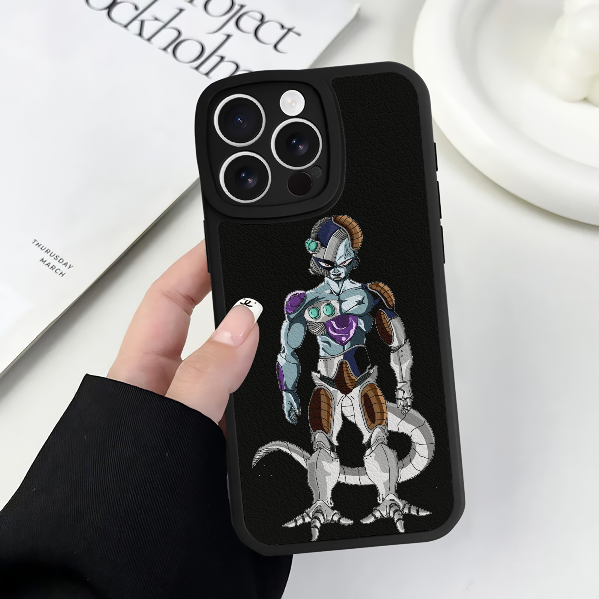 （画像用） ドラゴンボール クウラ DRAGON BALL Cooler Coora 【iPhone 16シリーズ対応】シリコンスマホケース（レザー調） 材質：シリコン